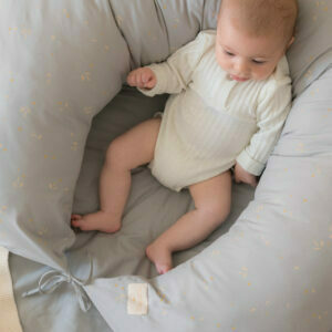 Luna-maternity-pillow-willow-soft-blue-nobodinoz