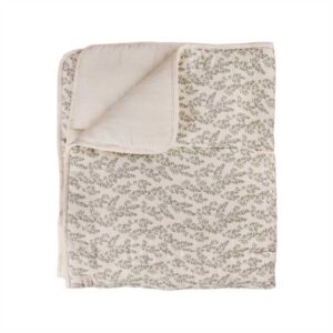 AW21_quilted_blanket_bay_leaves