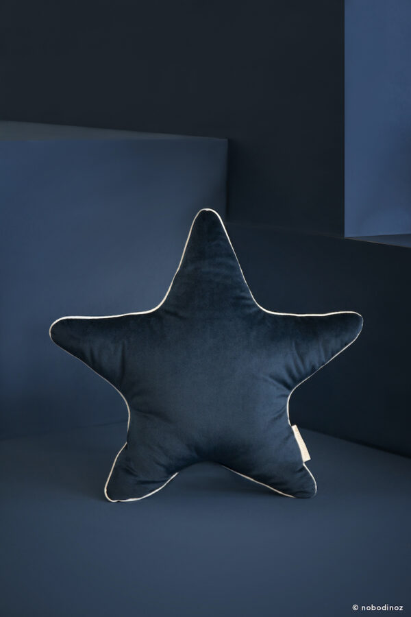 Aristote-star-cushion-savanna-velvet-night-blue-nobodinoz-2-2000000112633
